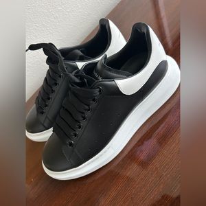 Alexander McQueen sneaker